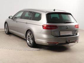 Volkswagen Passat - 2015