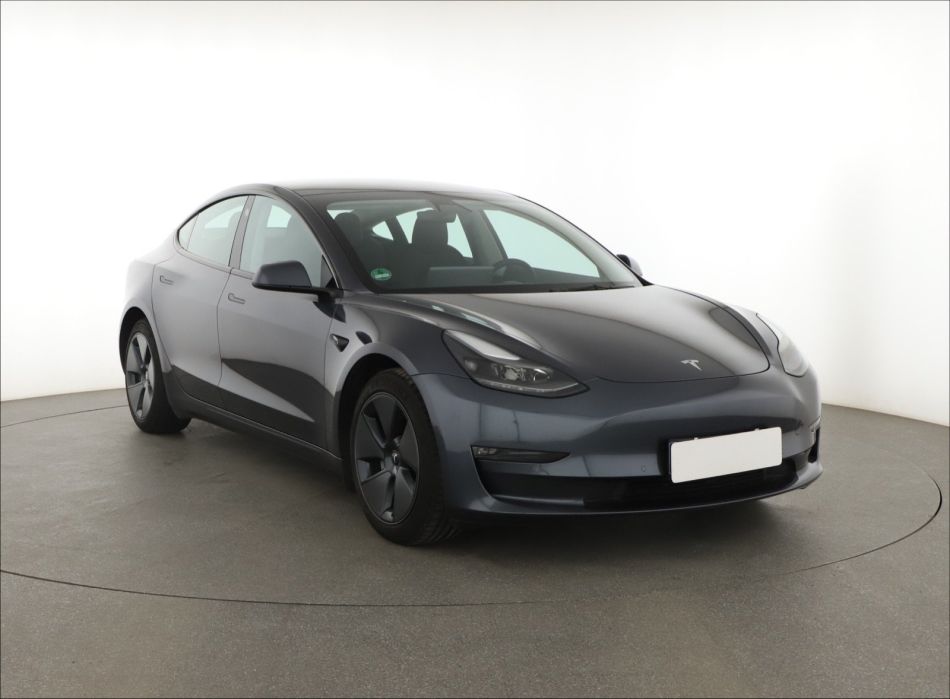 Tesla Model 3 - 2021