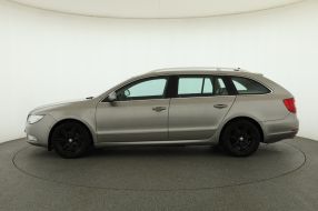 Skoda Superb - 2012