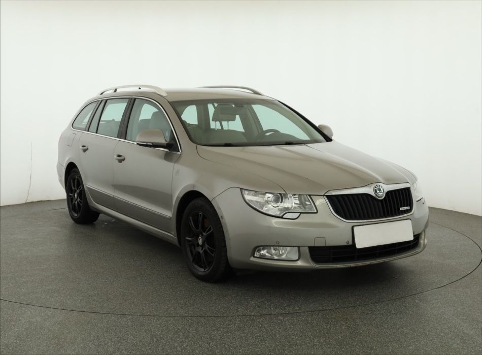 Skoda Superb - 2012