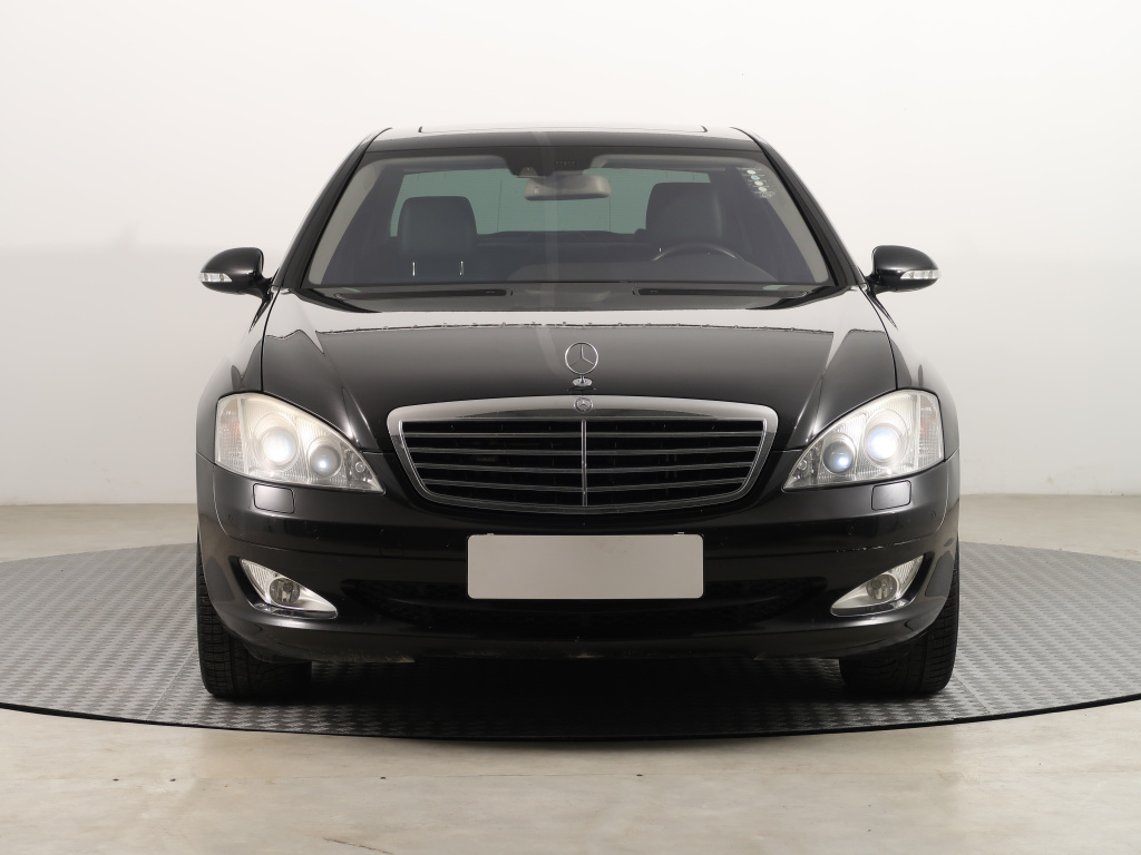 Mercedes-Benz S