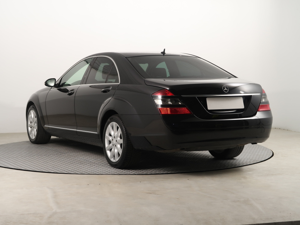 Mercedes-Benz S
