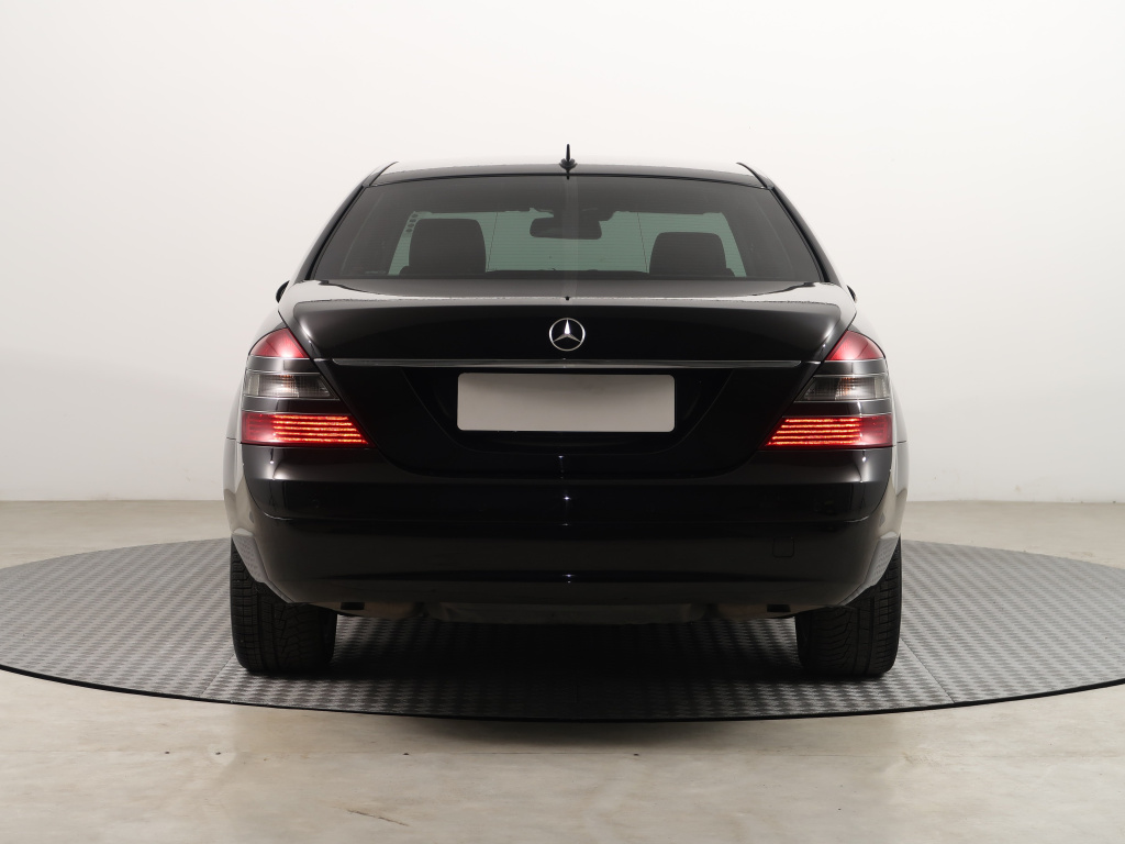 Mercedes-Benz S