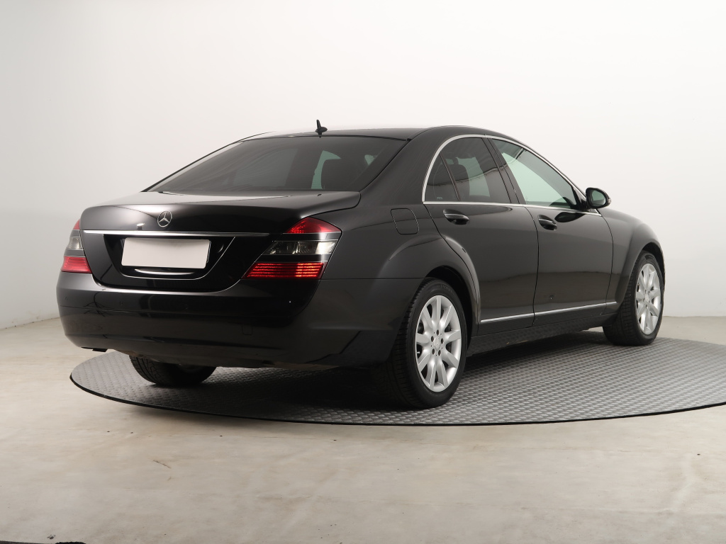 Mercedes-Benz S