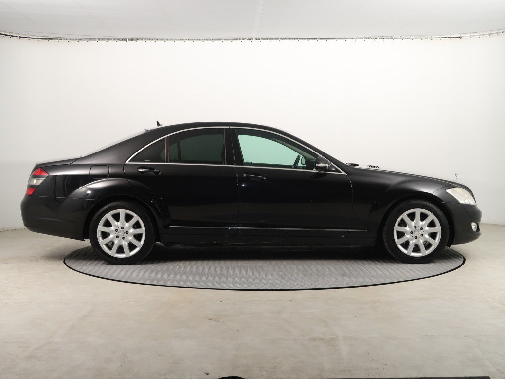 Mercedes-Benz S