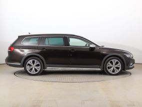 Volkswagen Passat - 2020