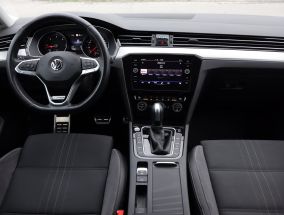 Volkswagen Passat - 2020