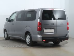 Peugeot Traveller - 2020
