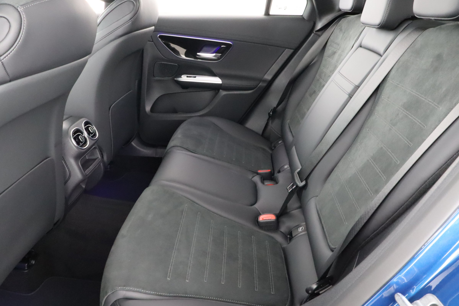 Mercedes-Benz GLC - 2025