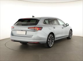Škoda Superb - 2025