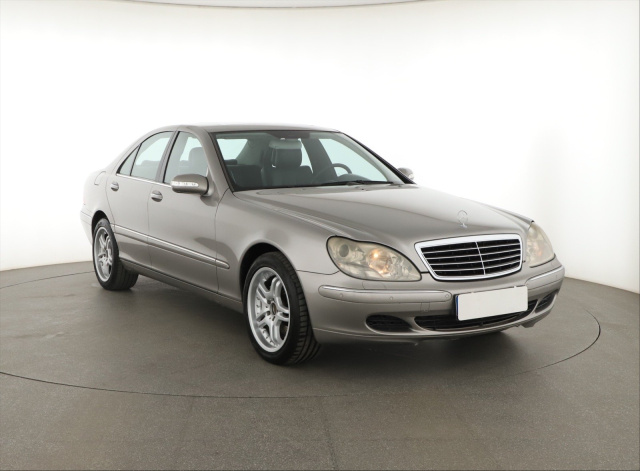 Mercedes-Benz S 2004