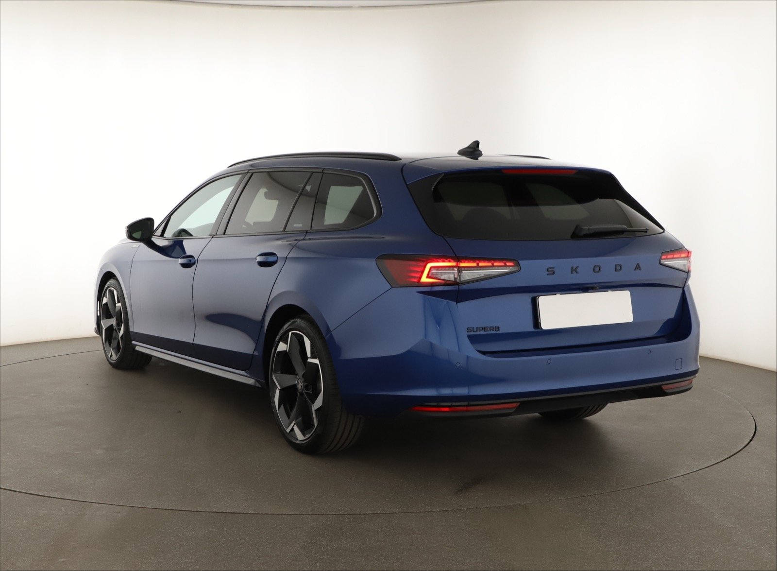 Škoda Superb - 2025