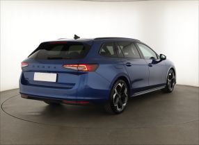 Škoda Superb - 2025