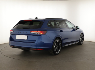 Škoda Superb - 2025