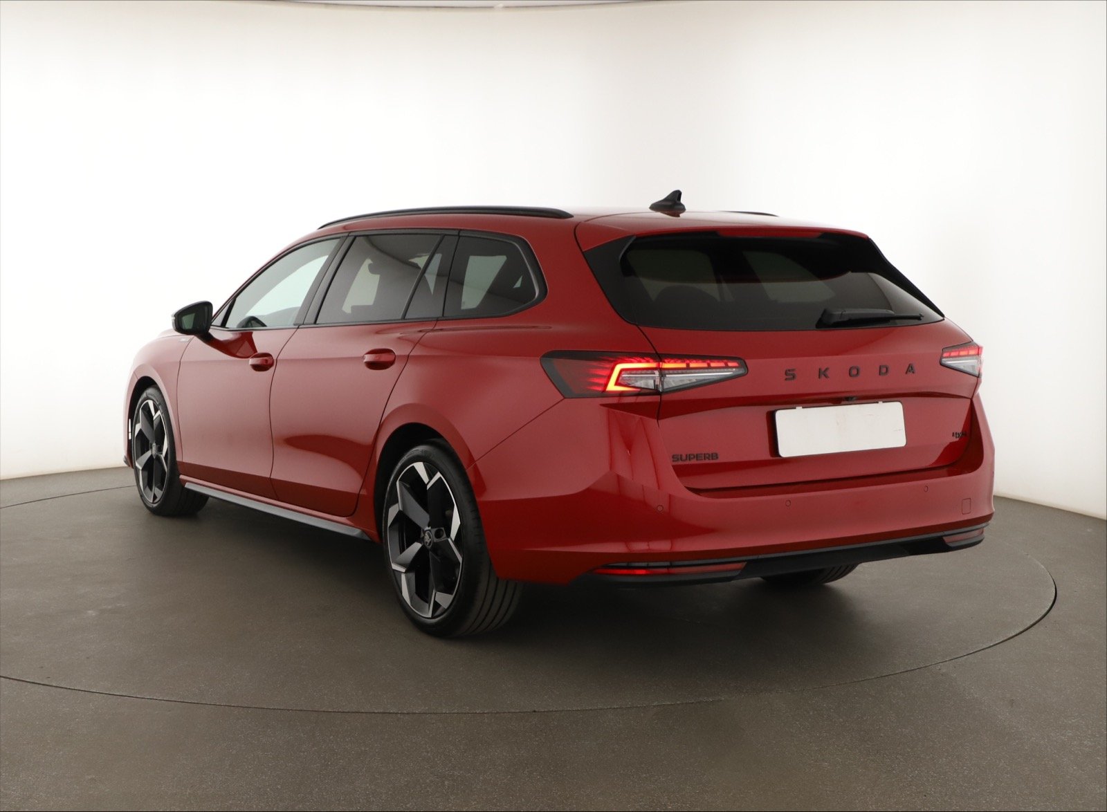 Škoda Superb - 2025