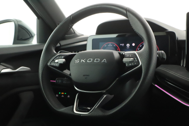 Škoda Superb - 2025