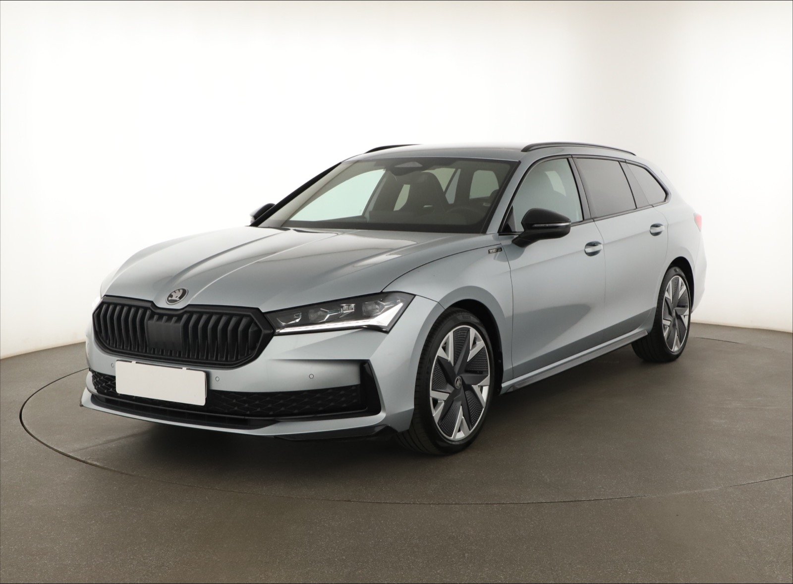 Škoda Superb - 2025