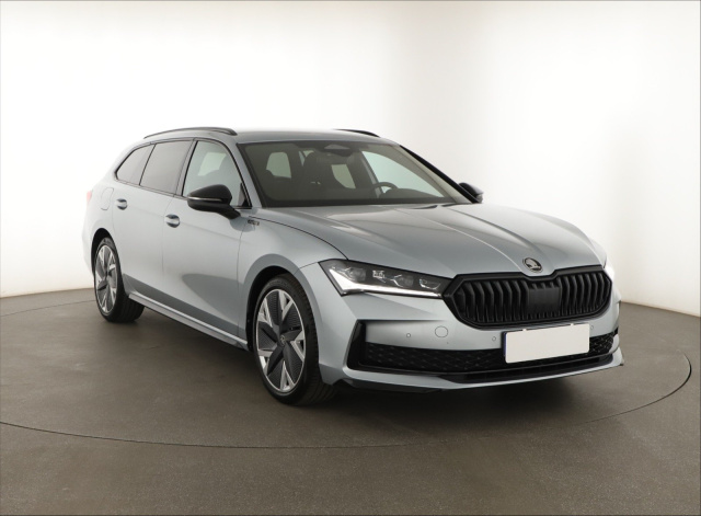 Škoda Superb 2025