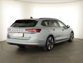Škoda Superb - 2025