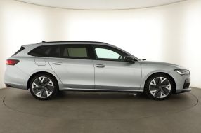 Škoda Superb - 2025