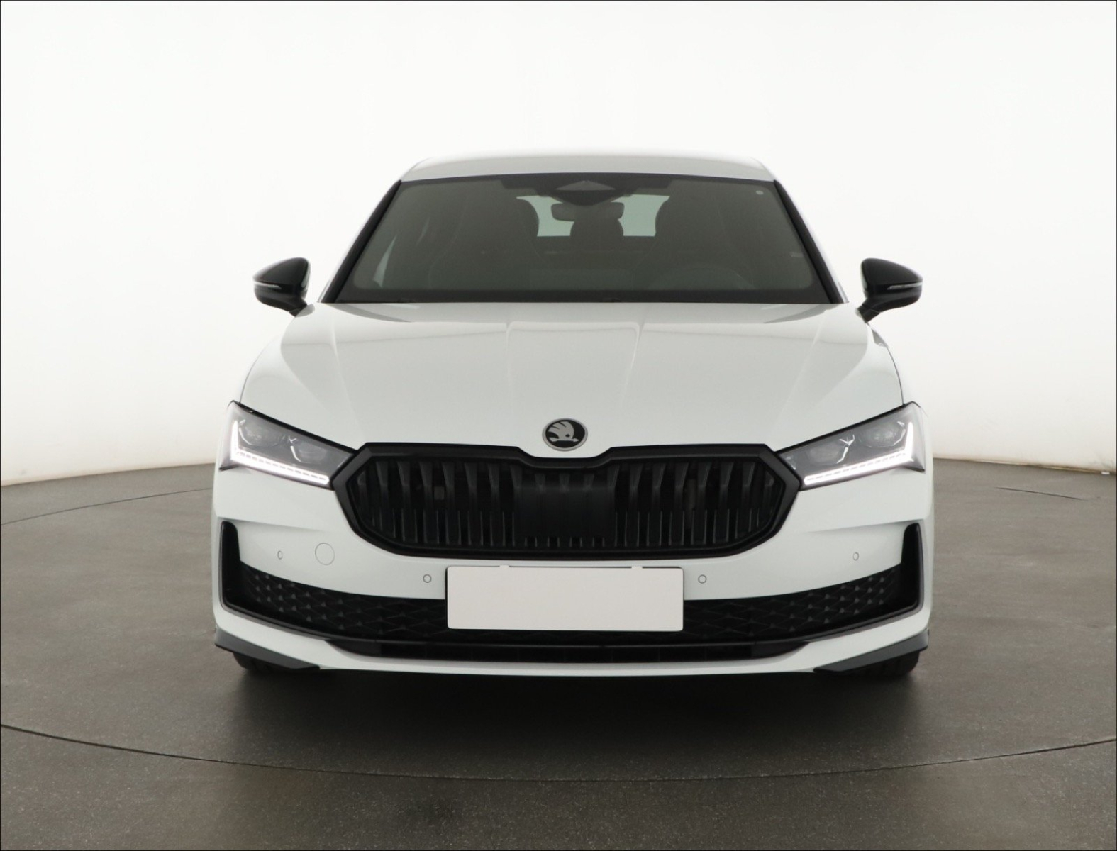 Škoda Superb - 2025