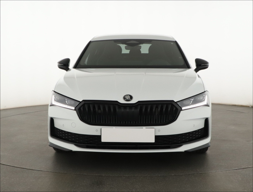 Škoda Superb, 2025