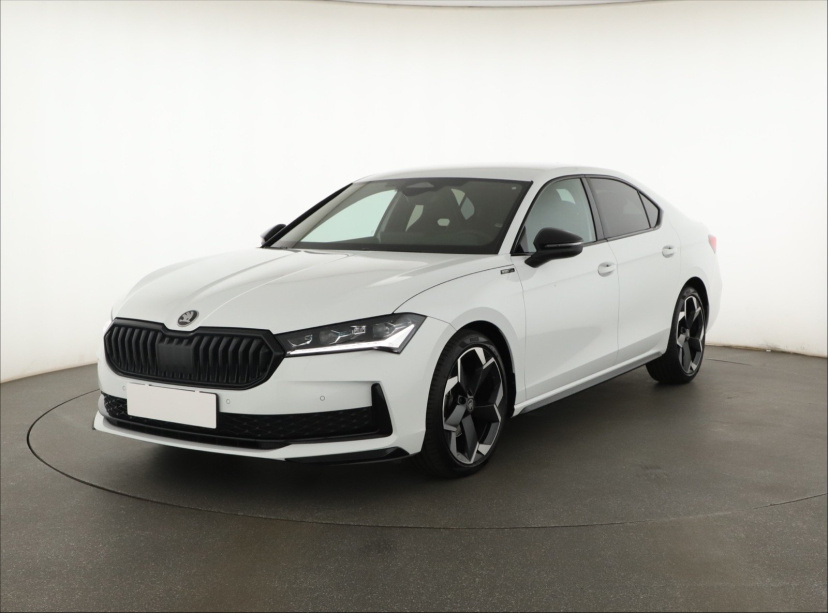 Škoda Superb, 2025