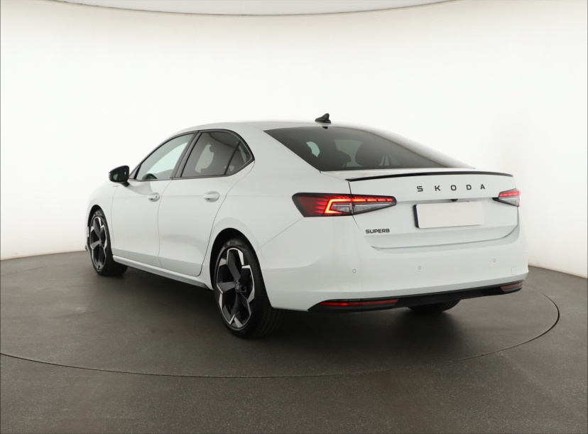 Škoda Superb, 2025