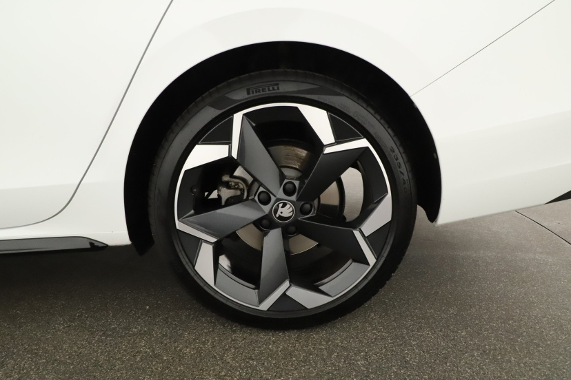 Škoda Superb, 2025