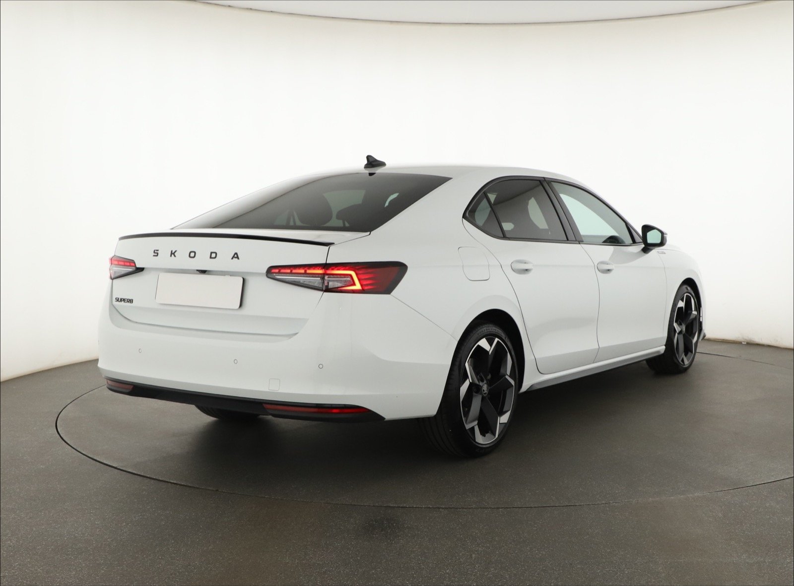 Škoda Superb - 2025