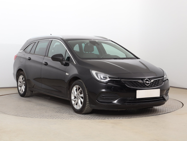 Opel Astra 2021