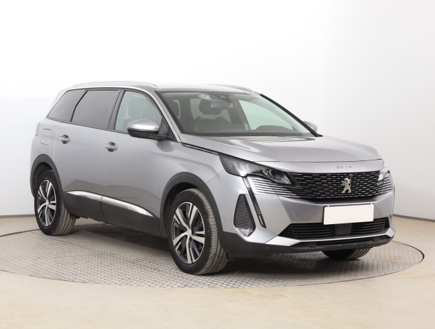 Peugeot 5008 2021