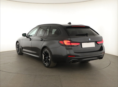 BMW 5 - 2022