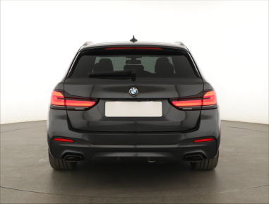 BMW 5 - 2022