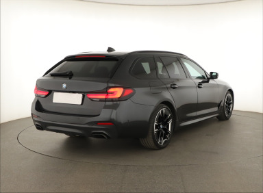 BMW 5 - 2022