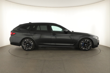 BMW 5 - 2022
