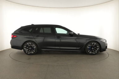 BMW 5 - 2022
