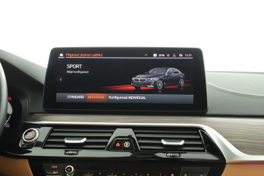BMW 5 - 2023