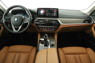 BMW 5 - 2023