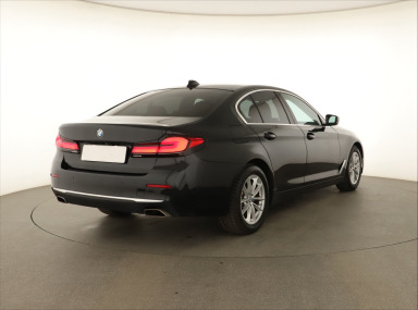 BMW 5 - 2023