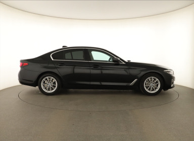 BMW 5 - 2023