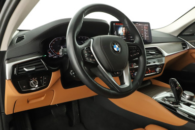 BMW 5 - 2023