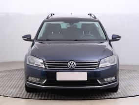 Volkswagen Passat - 2011