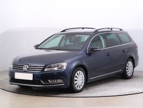 Volkswagen Passat - 2011