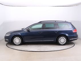 Volkswagen Passat - 2011