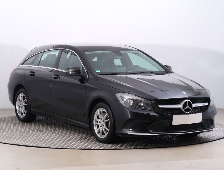 Mercedes-Benz CLA - 2016