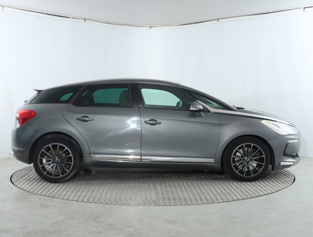 Citroen DS5