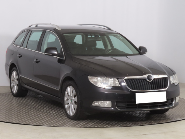 Škoda Superb, 2011