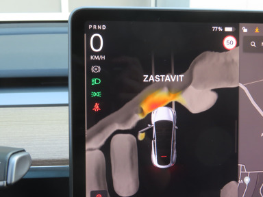 Tesla Model Y - 2024