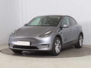 Tesla Model Y - 2024